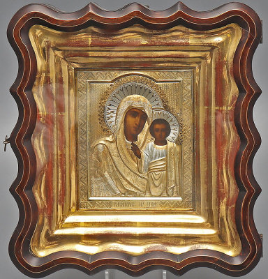 Небольшая старинная деревянная Казанская икона Божией Матери в серебряном окладе, 84 пр., Россия, 19 в.